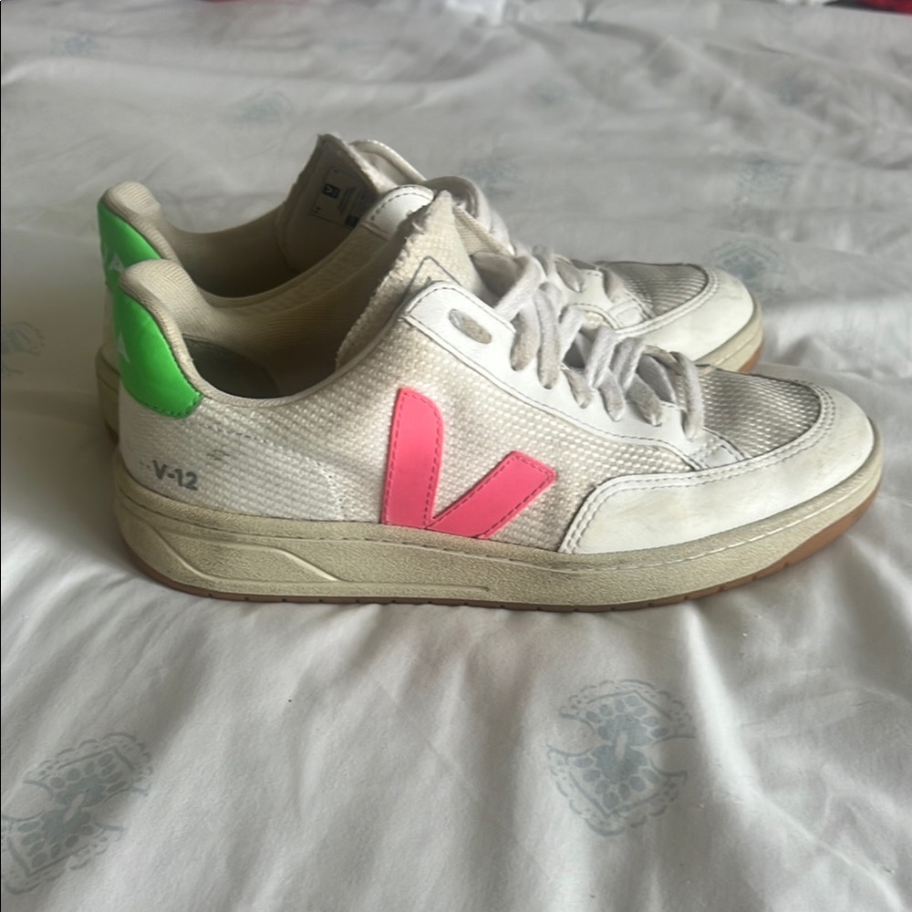 Veja White and Pink Retro Sneakers - V-12